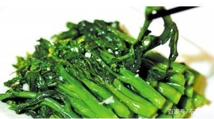 偷偷告诉你炒青菜的“小妙招”,炒完后颜色翠绿!客人看了流口水-第1张图片-农百科 偷偷告诉你炒青菜的“小妙招”,炒完后颜色翠绿!客人看了流口水-第1张图片-农百科